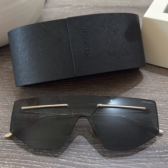Prada Black Sunglasses - Picture 1 of 13